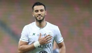 عمر السومة مهاجم الأهلي السعودي