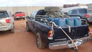 إحدى سيارات تهريب الوقود المضبوطة. (الجيش الليبي)