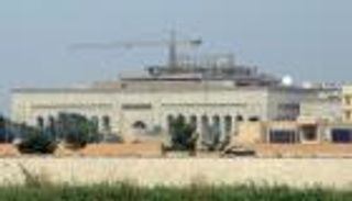 العراق يعتقل أحد مطلقي الصواريخ باتجاه السفارة الأمريكية 