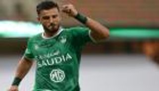 عمر السومة يراوغ جماهير الأهلي.. ويتحدث عن "الهدف الناقص"
