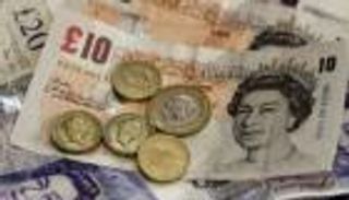 اتفاق ما بعد بريكست يحلق بـ"الإسترليني" لأعلى مستوى في 18 شهرا