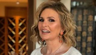 الفنانة المصرية يسرا