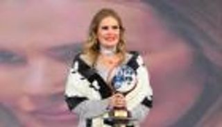 إصابة الفنانة يسرا بكورونا.. "لا تستطيع الكلام"