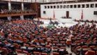 برلمان أردوغان يقنن قمع الحريات.. استهداف المجتمع المدني