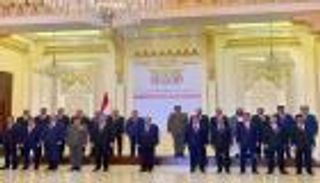 الرئيس اليمني يوجه الحكومة بعقد اجتماع عاجل في عدن