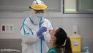 إسبانيا تسجل 4 إصابات بسلالة كورونا الجديدة