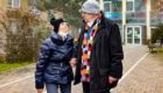 اختبار كورونا السريع يجمع حبيبين في عيد زواجهما الـ50 