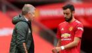 عيب خطير.. لماذا يجذب سولسكاير شعره بسبب تمريرات برونو فرنانديز؟