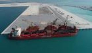 أبوظبي.. انطلاق العمليات في الرصيف الجنوبي لميناء خليفة