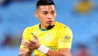 جاستون سيرينو لاعب ماميلودي صنداونز الجنوب أفريقي