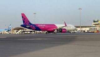 طائرة تتبع ويز إير- أرشيف