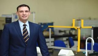  الدكتور غالب الحسيني