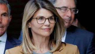 الممثلة الأمريكية لوري لوفلين