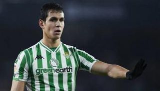 عيسى ماندي لاعب ريال بيتيس