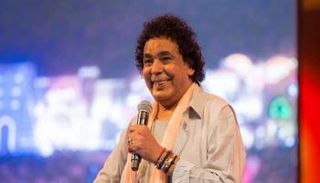 الفنان محمد منير