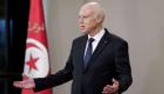 قيس سعيد يؤيد "حوارا وطنيا" لإخراج تونس من أزمتها 