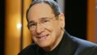 وفاة الممثل الفرنسي روبرت أوسين بكورونا