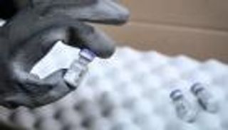 أطباء وسياسيون غاضبون من حملة التلقيح ضد كورونا في فرنسا