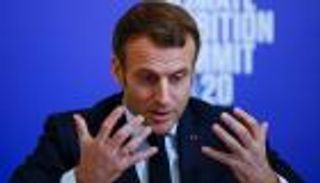 طفرة مفاجئة بإصابات كورونا في فرنسا