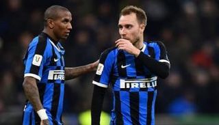 كريستيان إريكسن وأشلي يونج