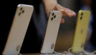 الاتحاد الأوروبي يطالب بشاحن عالمي للهواتف رغم معارضة 