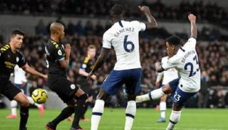 لحظة الهدف الأول