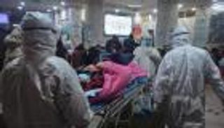 12 طن ملابس واقية.. أوروبا تدعم الصين لمواجهة كورونا