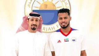 الشارقة يضم العماني محمد المربوعي