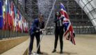 بعد بريكست.. الاتحاد الأوروبي يطرح اتفاقا تجاريا وثيقا مع بريطانيا