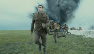 مشهد من فيلم الدراما الحربية 1917