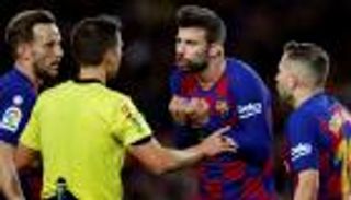 برشلونة يبدأ رحلة رفع الإيقاف عن بيكيه