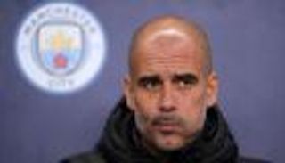 جوارديولا يخطط للتخلي عن "بيكيه" مانشستر سيتي