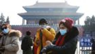 اليابان تفرض الحجر الصحي على سفينة للاشتباه في "كورونا" 