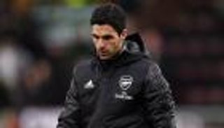 "تويتر" وسيلة بيرنلي للسخرية من شكوى أرتيتا