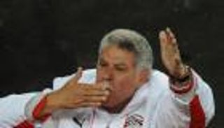 خاص.. النجم الساحلي يوضح حقيقة تولي حسن شحاتة تدريب الفريق