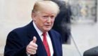 ترامب تعليقا على تبرئته: إلى الأبد معكم