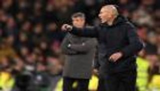 رباعية تاريخية ترسخ عقدة زيدان في كأس الملك