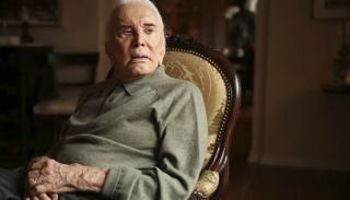 وداعا سبارتاكوس.. الأسطورة كيرك دوغلاس