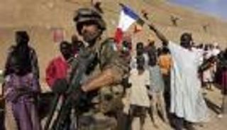 الجيش الفرنسي يعلن مقتل أكثر من 30 متطرفا في مالي