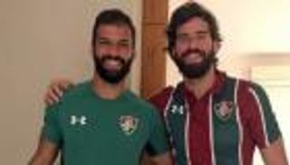 رافضا الراحة.. أليسون يتدرب سرا في البرازيل