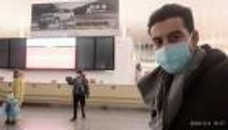 مصري عائد من بؤرة كورونا بالصين يكشف تفاصيل "العزل"