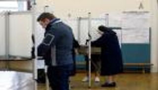 نتائج متقاربة في انتخابات أيرلندا.. هل يفرض "شين فين" استفتاء الوحدة؟