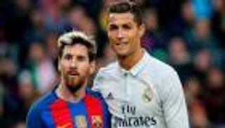 مستشهدا برونالدو.. نجم برشلونة السابق يتوقع فشل ميسي بالبريمييرليج