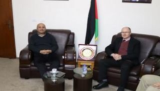 أحمد أبوهولي وغيرنوت سارو