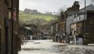 العاصفة "سيارا" تربك حركة النقل في أوروبا 