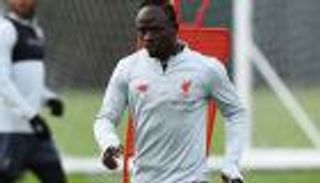 ليفربول يتنفس الصعداء بعودة ماني للتدريبات