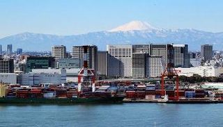 أحد الموانئ الأوروبية