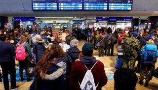 إلغاء مئات الرحلات الجوية في ألمانيا بسبب إعصار "زابينه"