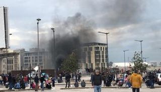 اشتباكات متواصلة بين الأمن اللبناني ومحتجين وسط بيروت