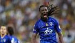 سر لقاء جوميز نجم الهلال مع مدافع ليفربول السابق